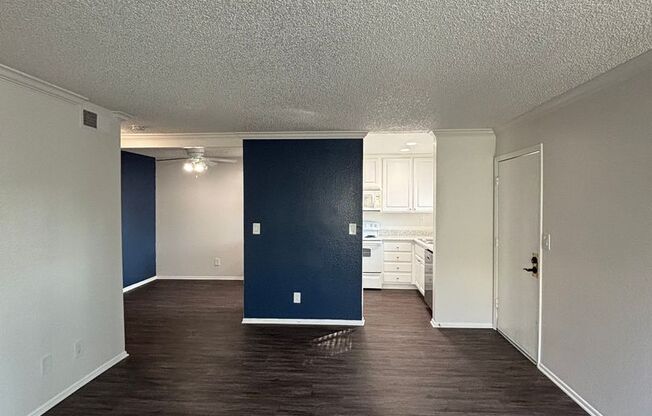 1 bed, 1 bath, 750 sqft, $2,330, Unit 1410