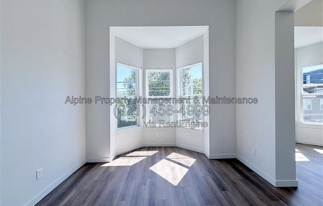 1935 SE 11 AVE