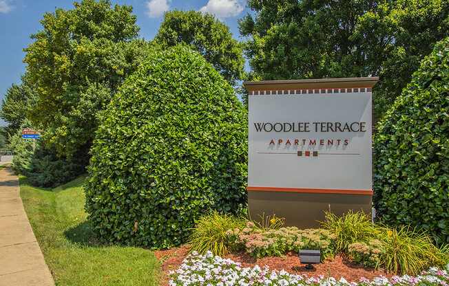 sign for woodlee terrace apartments at Woodlee Terrace Apartments, Woodbridge, VA, 22192