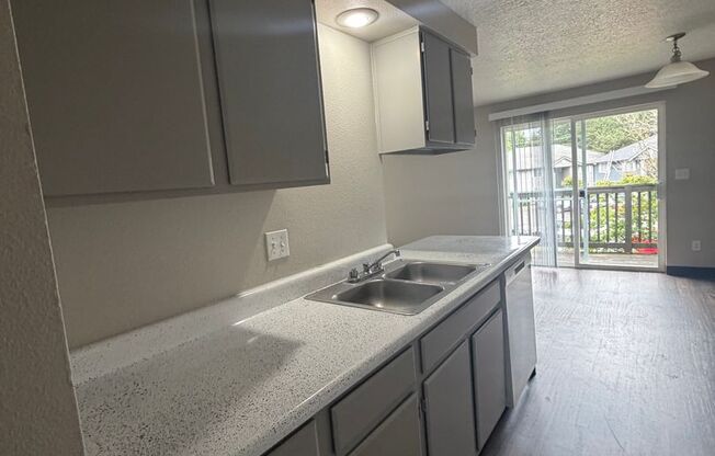 2 beds, 2 baths, 1,070 sqft, $1,545, Unit 06-203
