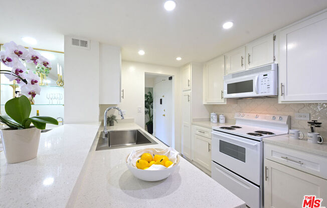 2 beds, 2 baths, 1,340 sqft, $4,295, Unit 414