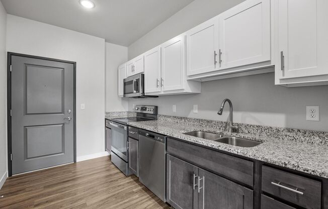 Studio, 1 bath, 500 sqft, $900, Unit 311