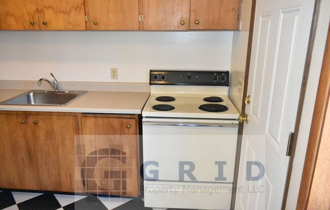 GPM650 - 7606-7618 NE Everett St (T1)