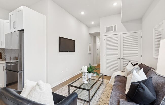 1 bed, 1 bath, 482 sqft, $1,289, Unit 308