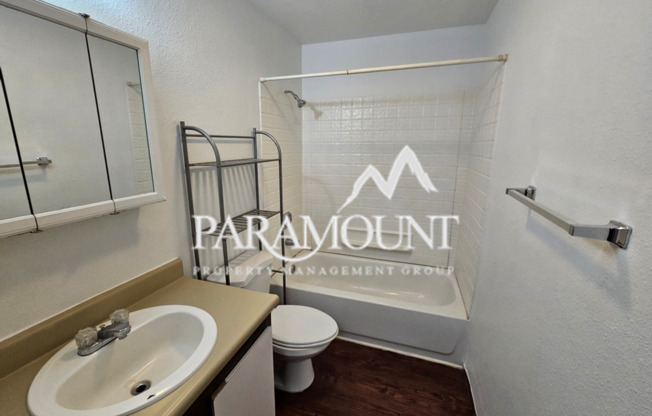 2 beds, 1 bath, $1,499, Unit # 3