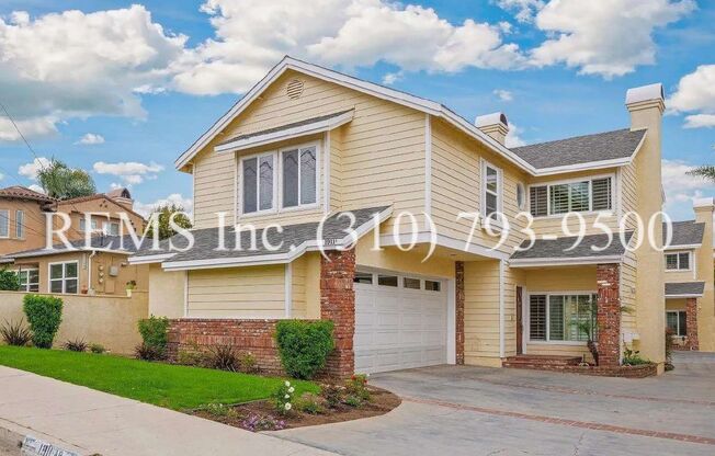 Beautiful Front Townhome w/ Garage and Laundry