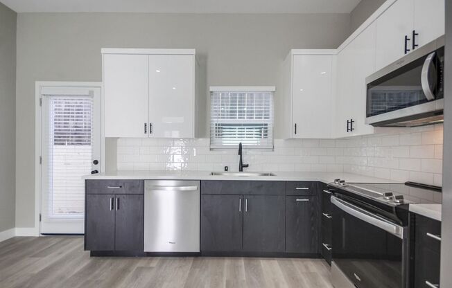 2 beds, 2 baths, 974 sqft, $3,195, Unit 4753-2