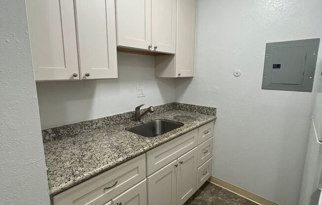 Studio, 1 bath, 380 sqft, $2,025, Unit 777-222