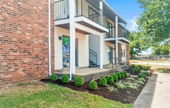 River Woods Apartments