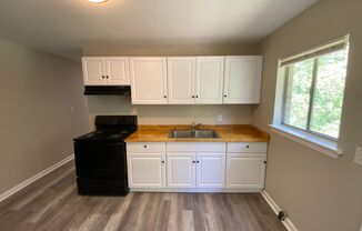 2 beds, 1 bath, $995