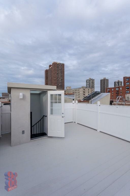 195 Stanton St, New York NY 6C
