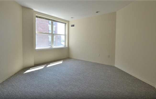 2 beds, 2 baths, 1,209 sqft, $4,885, Unit 620