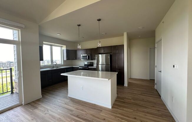 2 beds, 2 baths, 1,128 sqft, $1,899, Unit 143-213