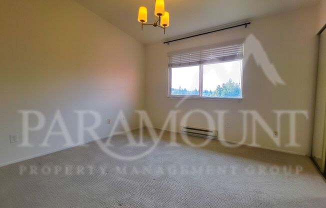 Fully Transformed End Unit in Downtown Poulsbo