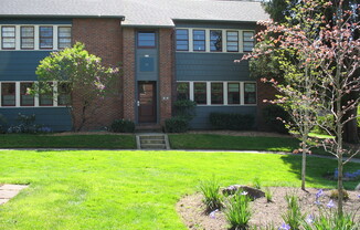 North Mt Tabor one bedroom Condo. Immaculate condition!