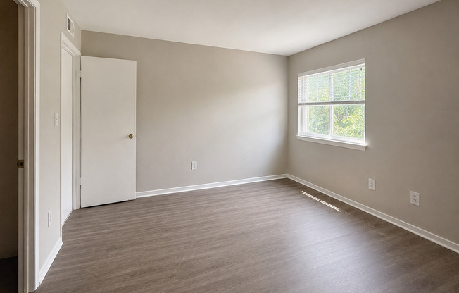 3 beds, 2 baths, 1,200 sqft, $1,799, Unit 127-B