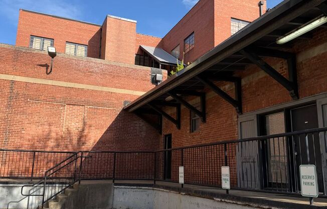 1 bed, 1 bath, 700 sqft, $1,450, Unit 112