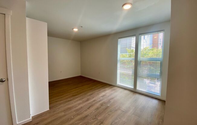 Studio, 1 bath, 180 sqft, $1,450, Unit 3315