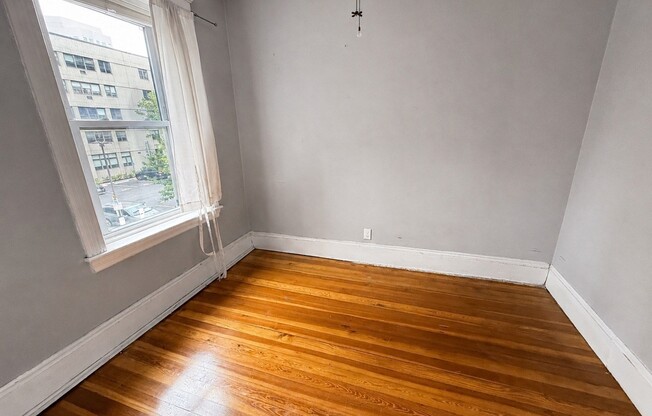 1 bed, 1 bath, 500 sqft, $2,195, Unit 10