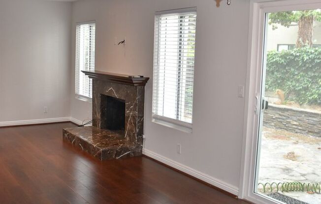 3 beds, 2.5 baths, $4,350, Unit # 11