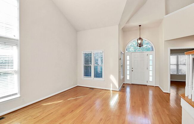 Large Olde Providence Home For Rent!