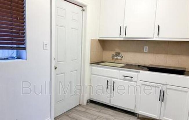 317 E Monument Ave
