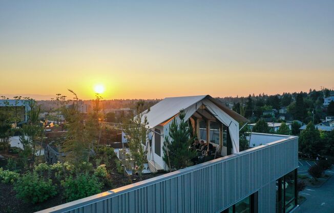 1 bed, 1 bath, 520 sqft, $2,115, Unit 517