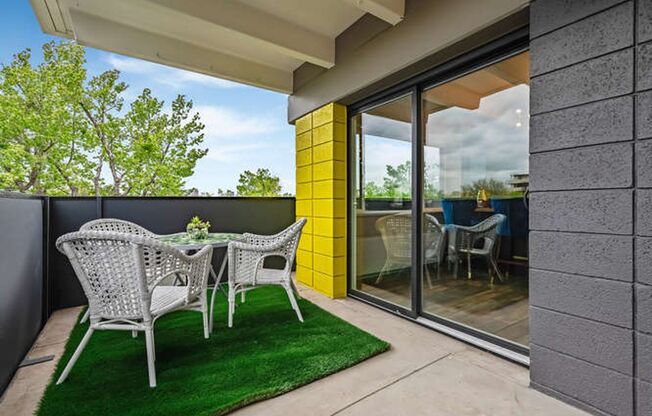 2 beds, 2 baths, 925 sqft, $2,295, Unit 206