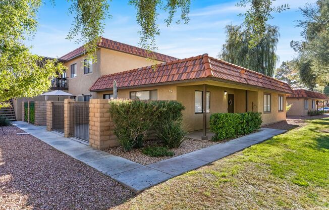 Single Story 3 Bedroom Home with 2 Patios and Community Amenities In Henderson