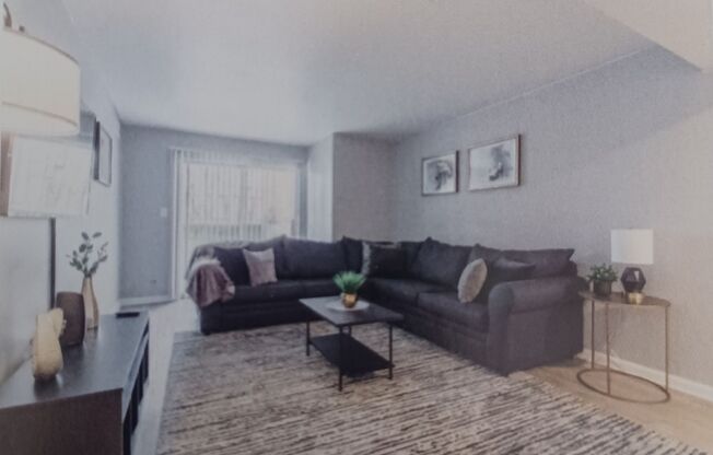 1 bed, 1 bath, 590 sqft, $950, Unit 74