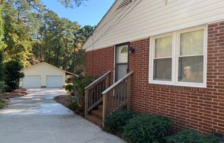 3 beds, 1.5 baths, $1,695