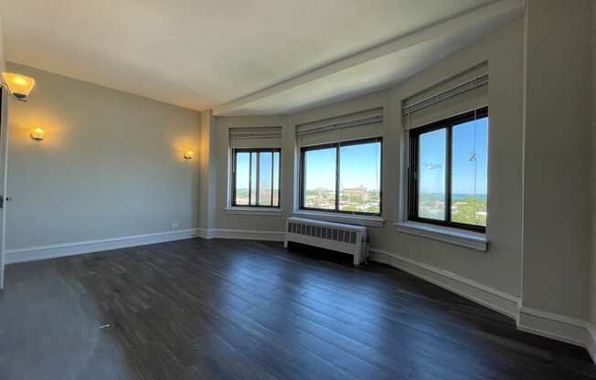 Gorgeous Views From the Living Room at 1033 W Loyola, Illinois
