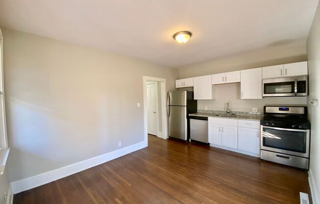 3 beds, 1 bath, 1,000 sqft, $1,500, Unit Unit 2