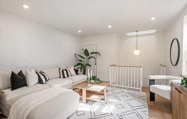 Incredible 2 Bedroom luxury apartment home - Available now!