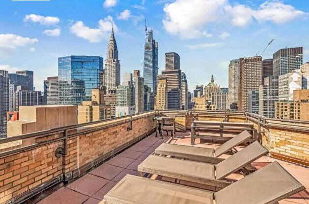 1 bed, 1 bath, 800 sqft, $4,650, Unit 18K