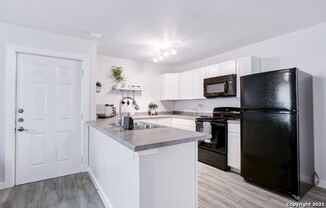 6423 Melissa Ann St