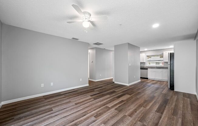 3 beds, 1.5 baths, 908 sqft, $1,595, Unit 173
