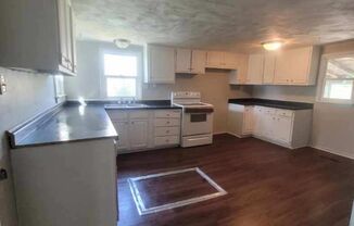 2 beds, 1 bath, $795