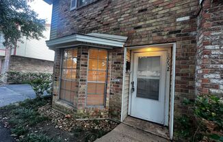 3 beds, 2 baths, $1,690