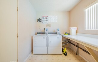 4487 Colbath Ave Apt 208