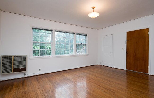 1 bed, 1 bath, 640 sqft, $1,499, Unit 5500-3