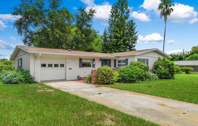 Winter Park 3 bedroom, 2 bath available now!