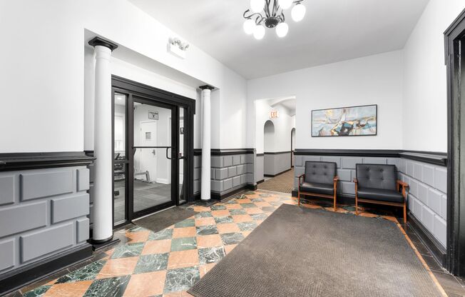 Studio, 1 bath, 250 sqft, $1,275, Unit 7450-32