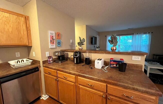 2 beds, 2 baths, $1,400, Unit UNIT 202