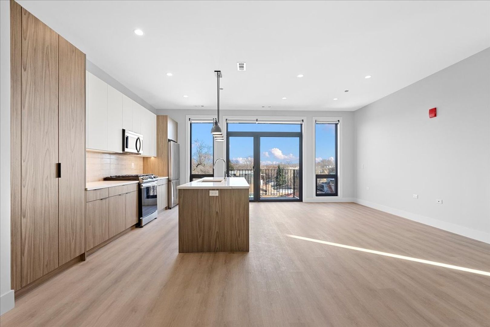 KDG Irving Park LLC