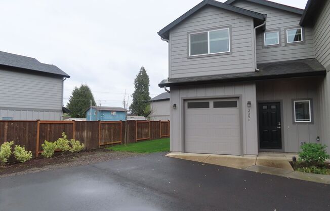 2587Justine - FH