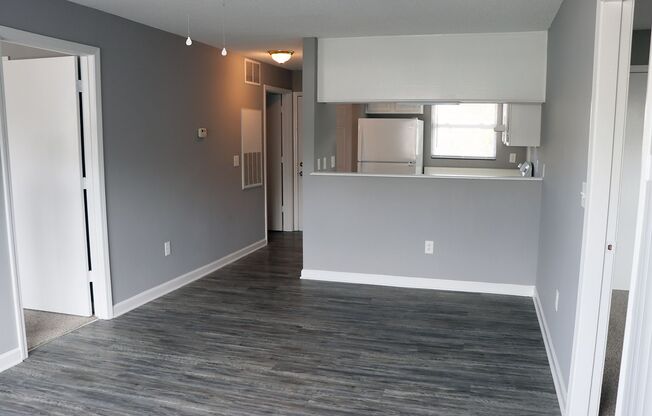 2 beds, 2 baths, 974 sqft, $1,195, Unit Melrose 301-Melrose-301 K