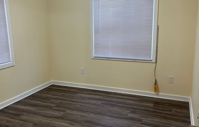 3 beds, 1 bath, 900 sqft, $2,475, Unit 3/4a