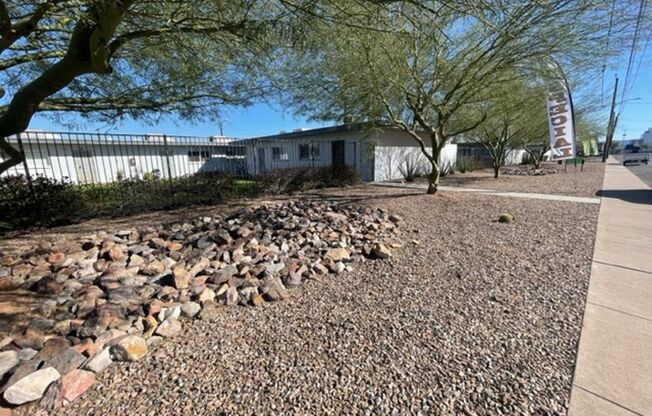 Sun Terrace | 1709 N 25th Place