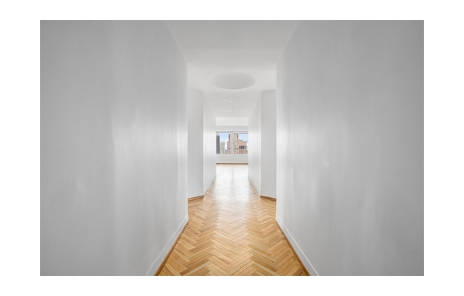 2 beds, 3.5 baths, $15,000, Unit 5101